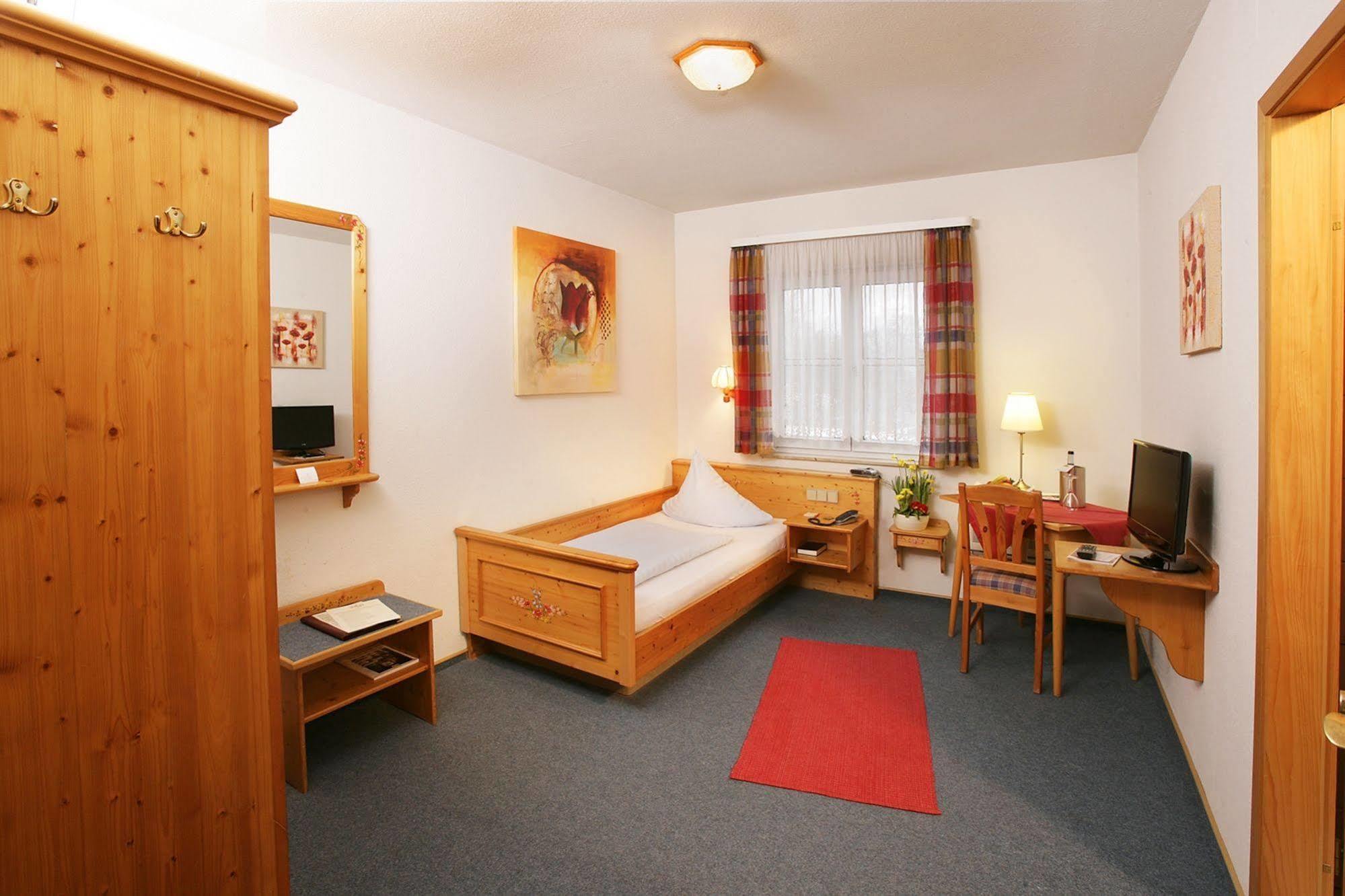 Hotel Beim Schupi Karlsruhe Ngoại thất bức ảnh