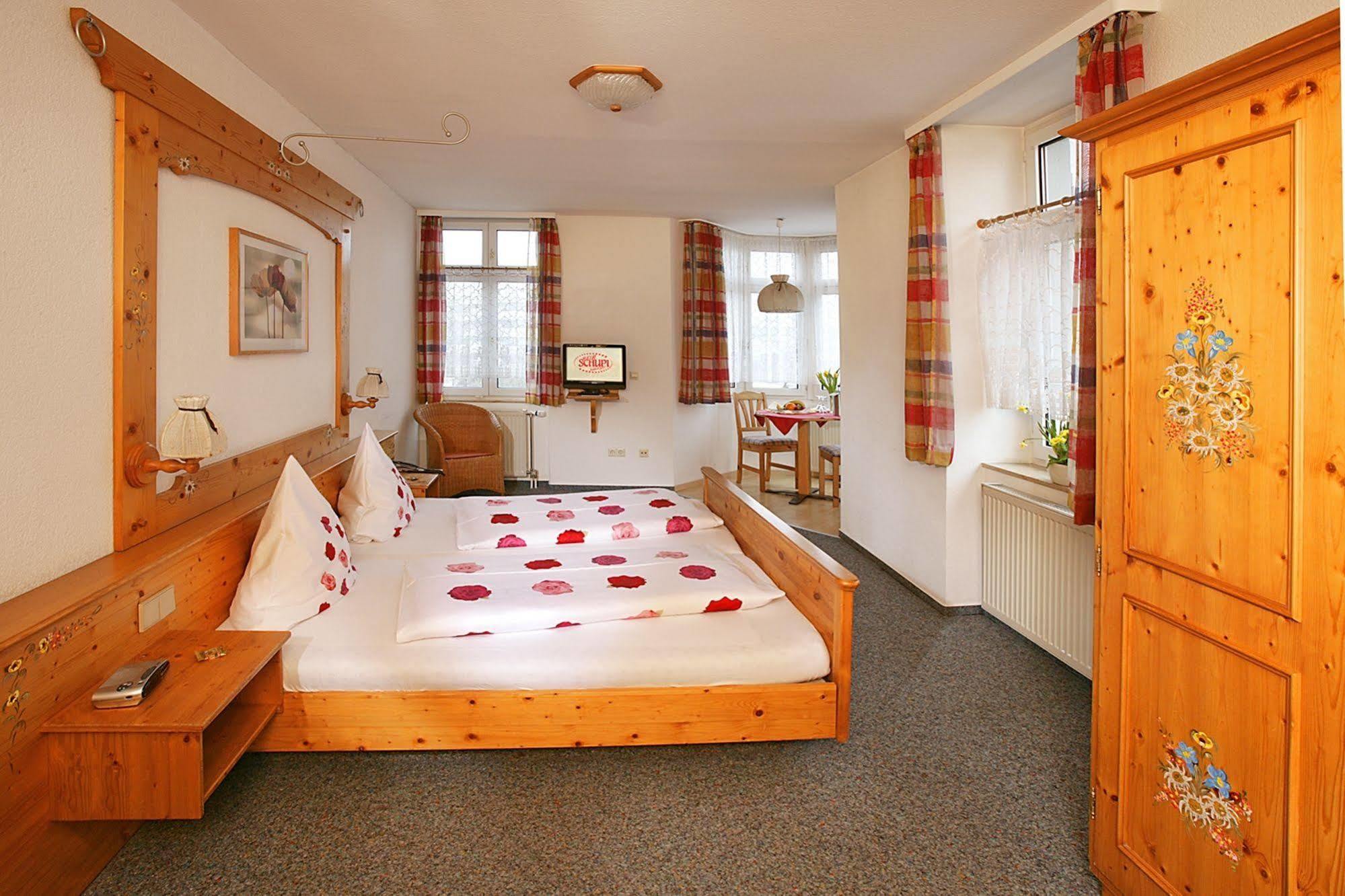 Hotel Beim Schupi Karlsruhe Ngoại thất bức ảnh